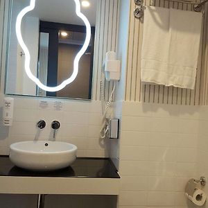 Standard Triple Room 1 Queen 1 Single Bed Non-Smoking